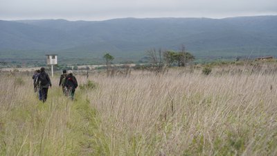 Caminata por los alrededores del Sitio Histórico La Perla