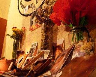 Todo resuena en un eco infinito: principio de un altar